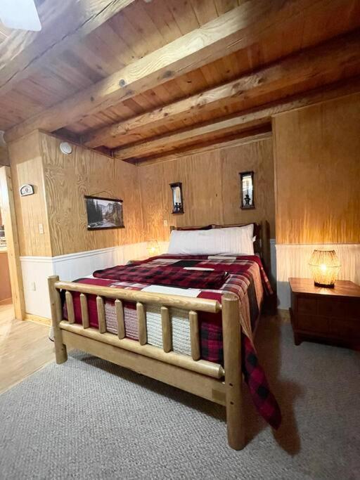 One Of A Kind Rustic Log Cabin Near Bryce Resort - Large Game Room - Fire Pit - Large Deck - Bbq Basye Buitenkant foto